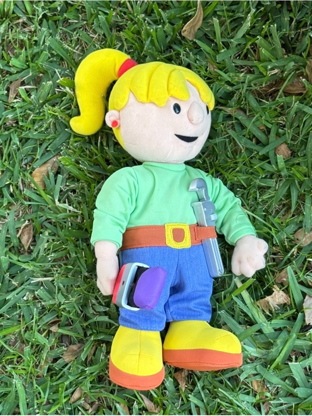 Bob the builder talking Wendy 14” plush handyman doll hasbro plays theme